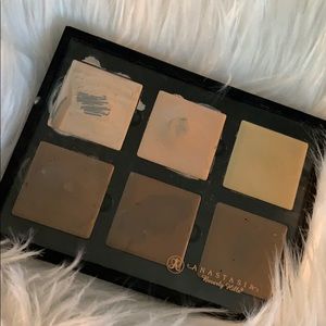 ANASTASIA Beverly Hills — Light Contour Cream Kit